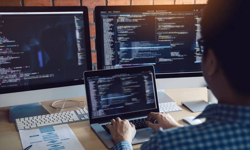 数据科学选型：R与Python如何赋能潼关县网站建设？